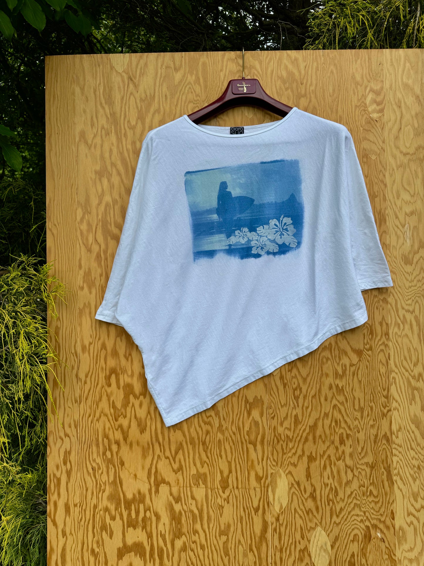 ASYMMETRIC ALOHA TEE