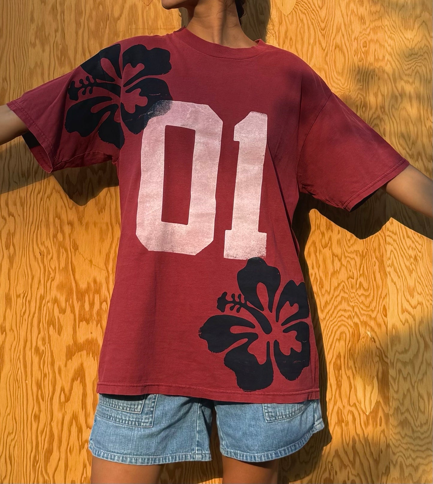 RED HIBISCUS TEE