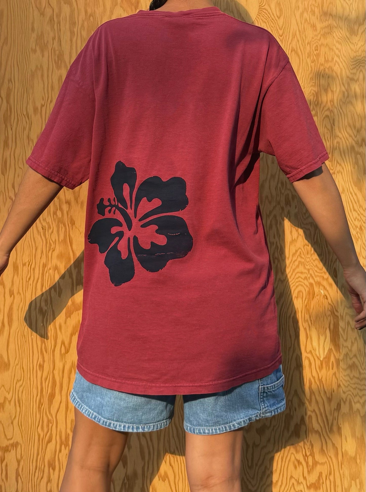 RED HIBISCUS TEE